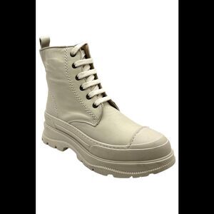 Hee Leather Lace-Up Boots Cream - Medium